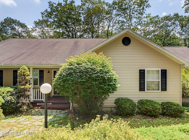 3246 Mountain View Drive, Tannersville, PA 18372