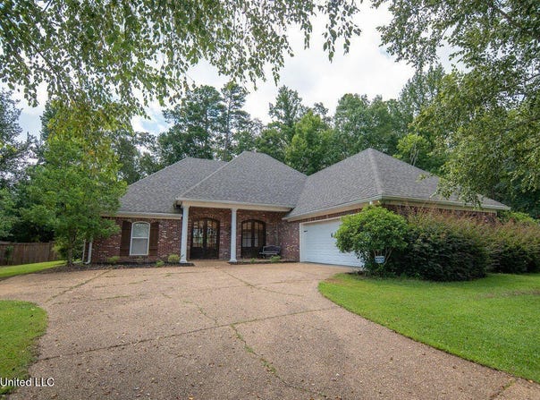 303 Beacon Hill, Brandon, MS 39042