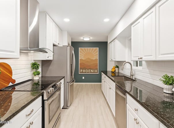 609 E ROYAL PALM Square N, Phoenix, AZ 85020