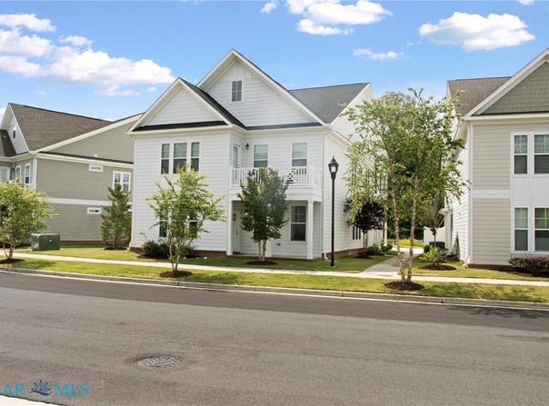 125 Mainsail Loop, Yorktown, VA 23693