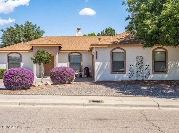 1048 La Plata Drive, Las Cruces, NM 88007