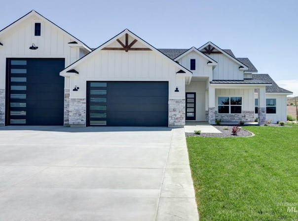 275 Meadow View Dr, Payette, ID 83661