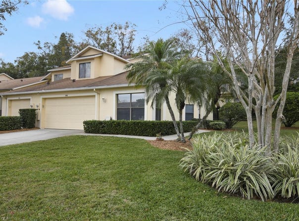 688 W CRANES CIRCLE, ALTAMONTE SPRINGS, FL 32701