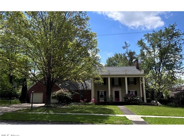 622 Overlook Drive, Alliance, OH 44601