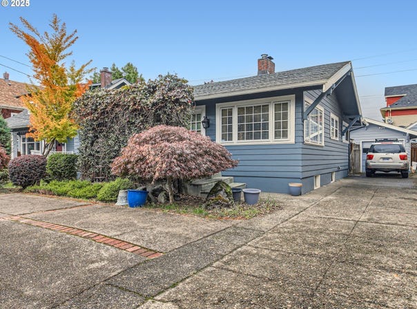 1027 SE TACOMA ST, Portland, OR 97202