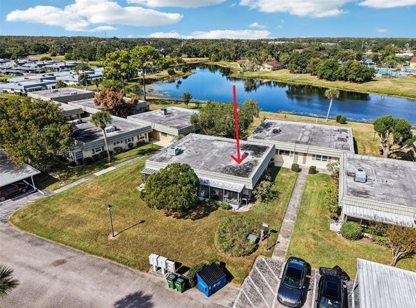 201 KINGS Boulevard, SUN CITY CENTER, FL 33573