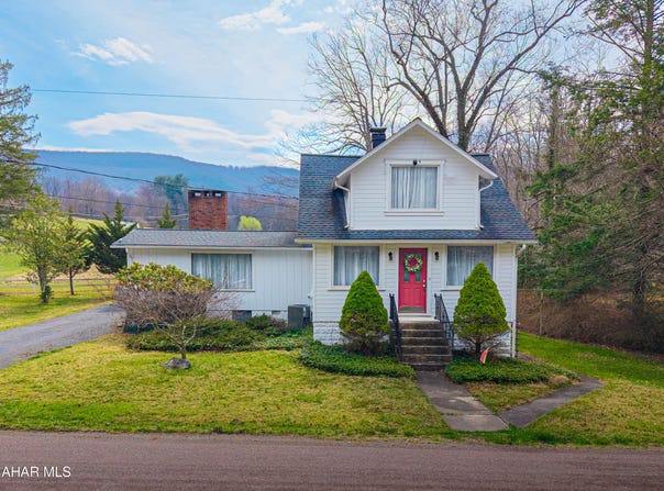 2560 Evitts Creek Road, Bedford, PA 15522
