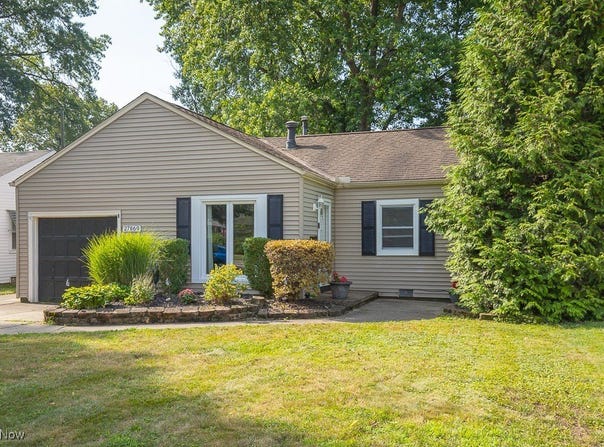 27869 Lincoln Road, Bay Village, OH 44140