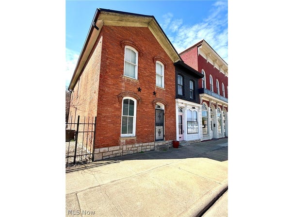 605 Putnam Avenue, Zanesville, OH 43701