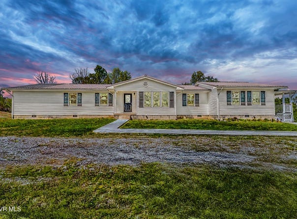 338 County Line Road, Harrogate, TN 37752