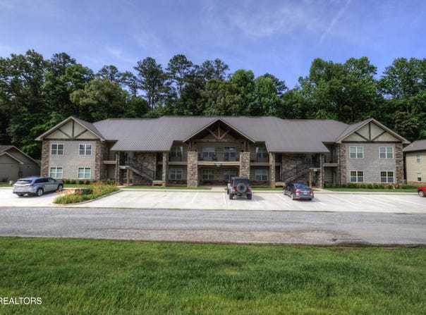 223 Bishops Cap Circle, Townsend, TN 37882