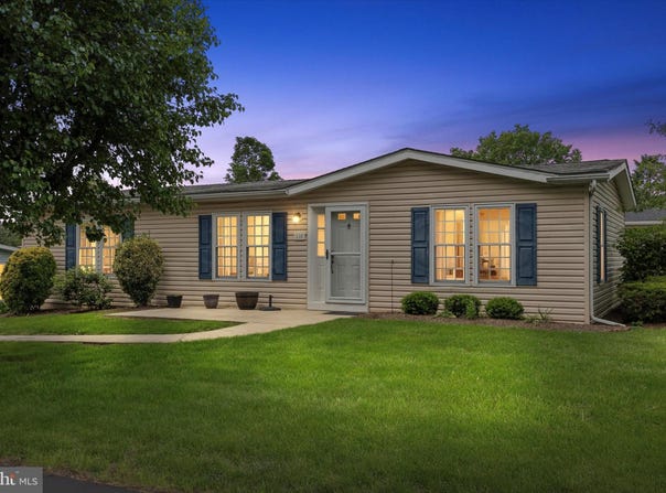 110 DEERFIELD DRIVE, SOUDERTON, PA 18964