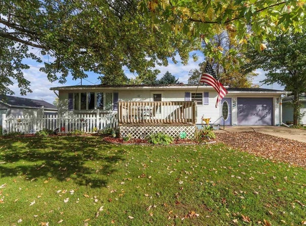 202 2nd Street, Milladore, WI 54454
