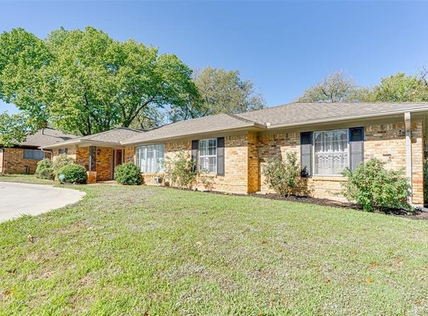 1401 Crescent Drive, Sherman, TX 75092