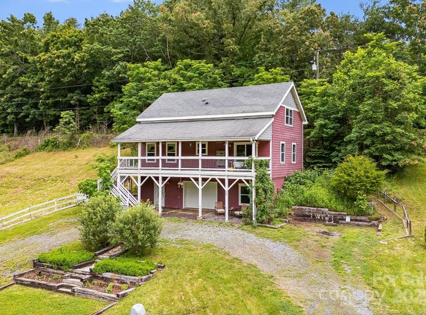 25 Frannys Farm Road, Leicester, NC 28748