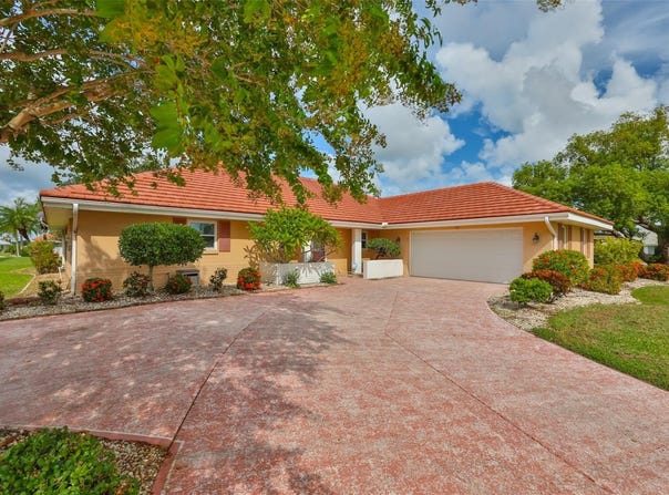 703 PLUMBROOK ROAD, SUN CITY CENTER, FL 33573