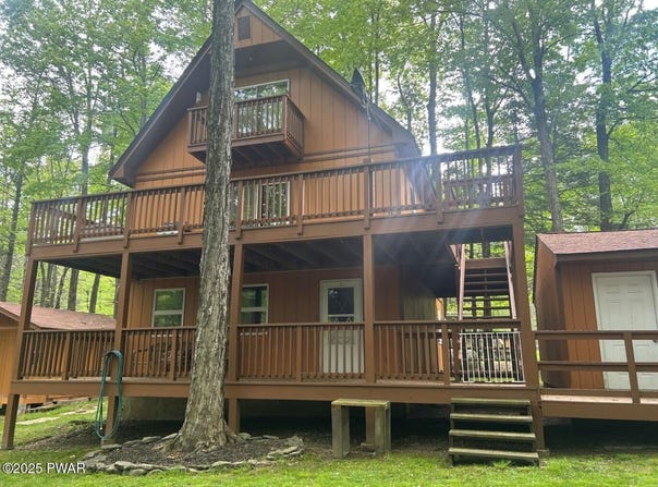 106 Chestnut Drive, Greentown, PA 18426