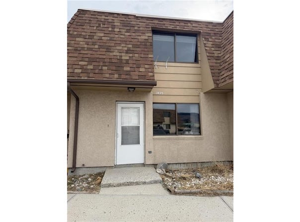 1825 Mountain View Dr, Cody, WY 82414