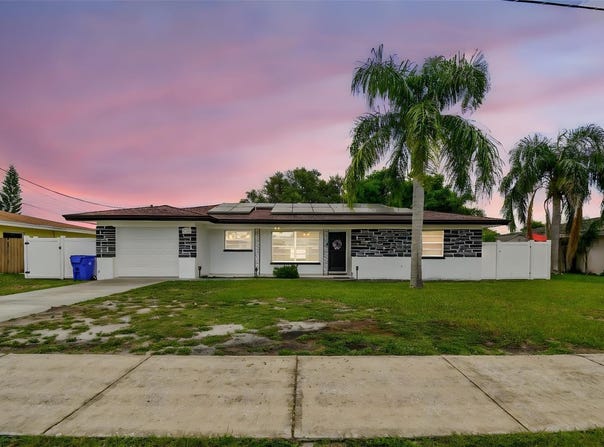 1561 BASS BOULEVARD, DUNEDIN, FL 34698