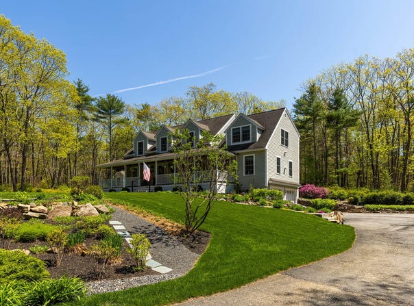 8 Silver Ridge Drive, York, ME 03909