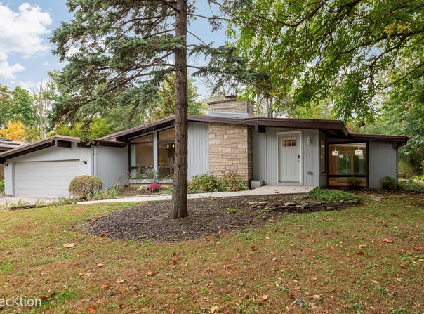 240 Shady Lane, Downers Grove, IL 60515