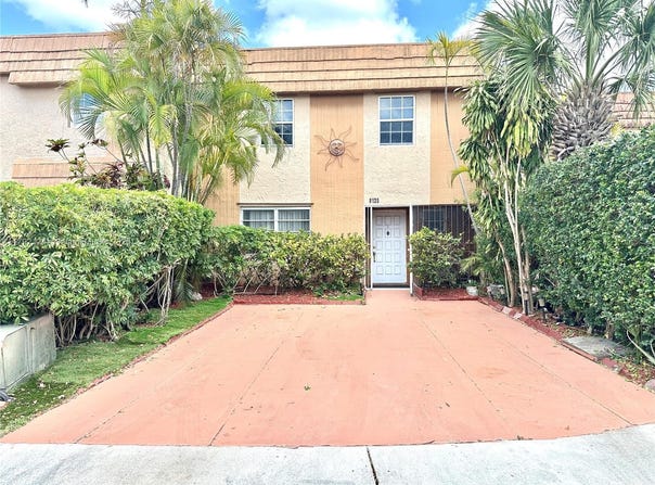 8135 W 9th Ave, Hialeah, FL 33014