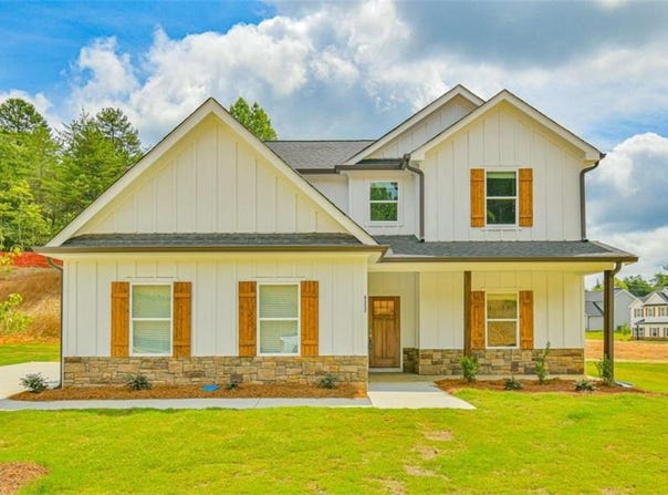 6413 River Plantation Drive, Lula, GA 30554