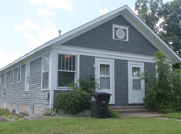 505 W CHERRY Street, Carbondale, IL 62901