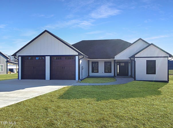 120 Green Lawn Avenue, Greeneville, TN 37743