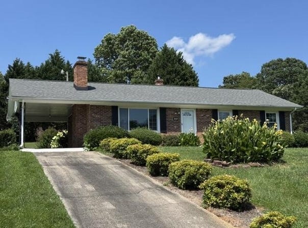 1044 Stoney Mountain RD, Martinsville, VA 24112