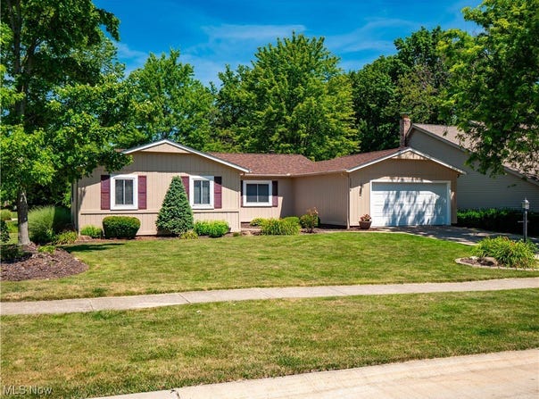 13638 Tradewinds Drive, Strongsville, OH 44136