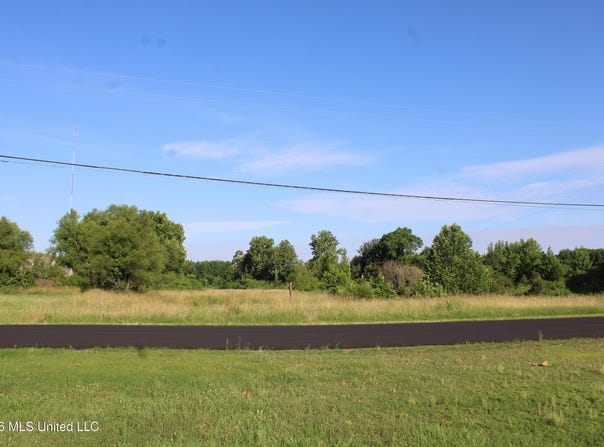 400 Memphis Street, Hernando, MS 38632
