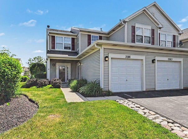 3103 Falling Waters Lane, Lindenhurst, IL 60046