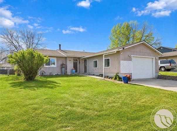 910 10th Avenue, Laurel, MT 59044