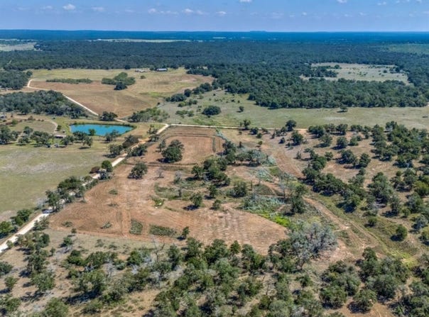 4130 County Road 444, Nixon, TX 78140