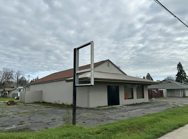 6271 Eastside Road, Redding, CA 96001