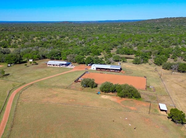6417 N Highway 16, Llano, TX 78643