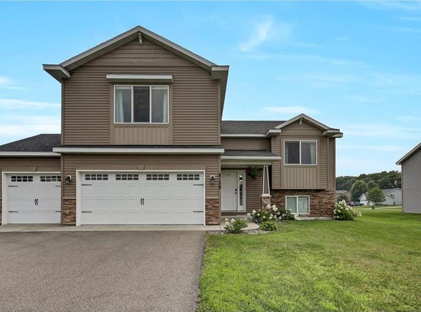 8139 Whitetail Lane, Clear Lake, MN 55319