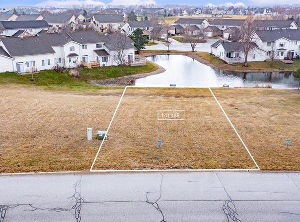 10460 Doubletree Drive S, Crown Point, IN 46307