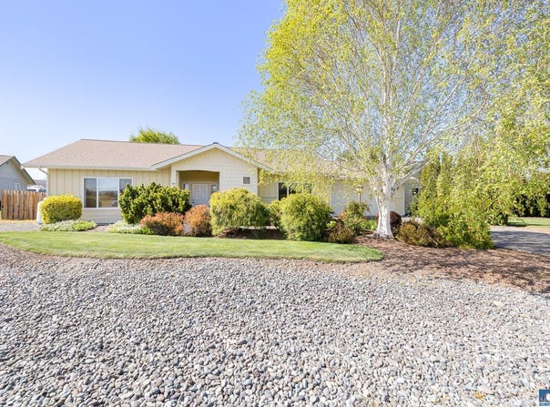 163 Mariners Dr, Sequim, WA 98382