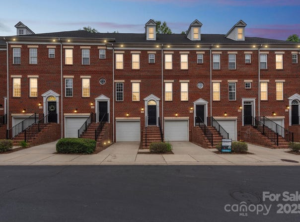 1126 Dean Hall Lane, Matthews, NC 28105