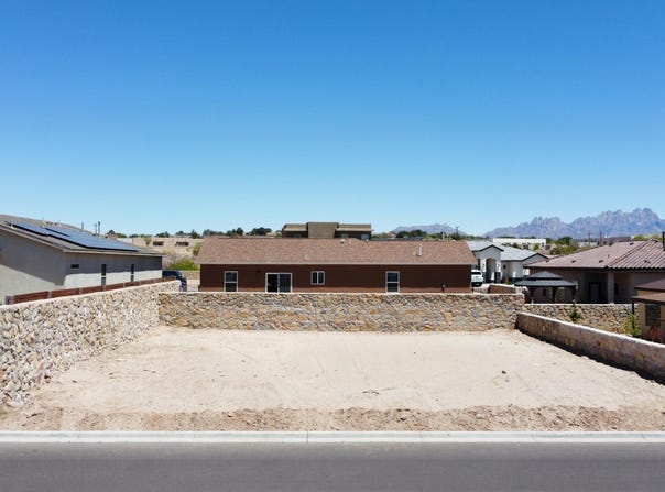 1422 Lenox Avenue, Las Cruces, NM 88005