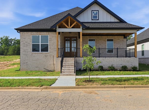225 B Street, Bryant, AR 72022