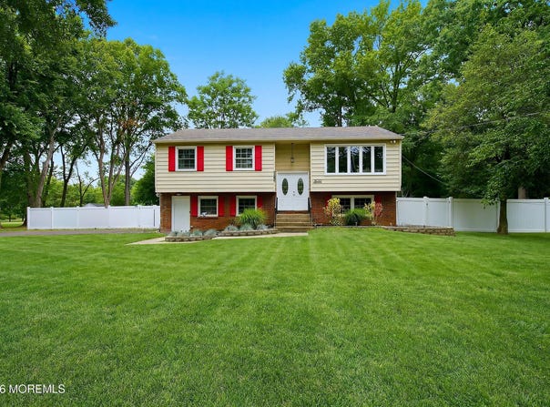 5017 Church Road, Mount Laurel, NJ 08054