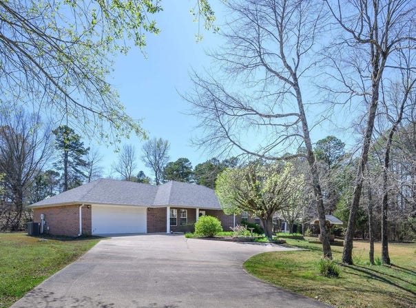 908 Orchard Avenue, Mena, AR 71953