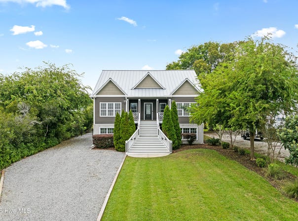 1017 Mallard Bay Road, Hampstead, NC 28443