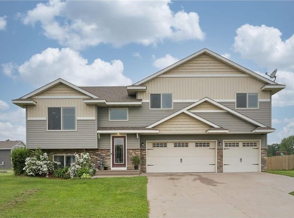 315 N Benet Avenue, Rush City, MN 55069