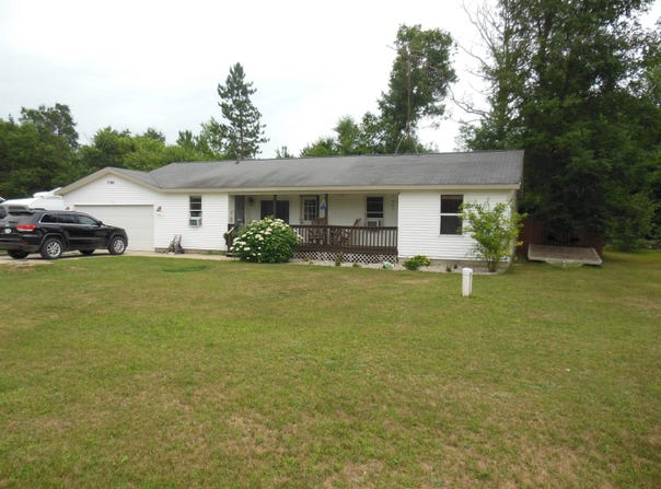 5050 Navajo Trail, Harrison, MI 48625