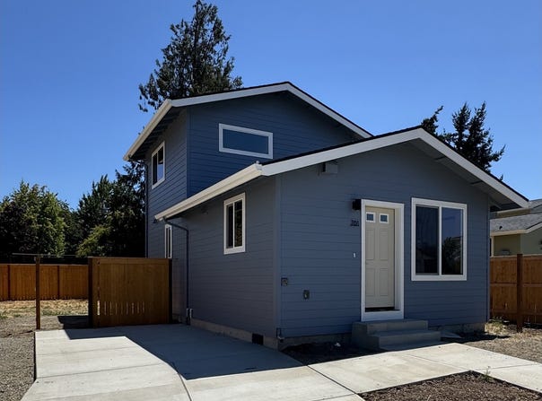 723 ST CHARLES ST, Eugene, OR 97402