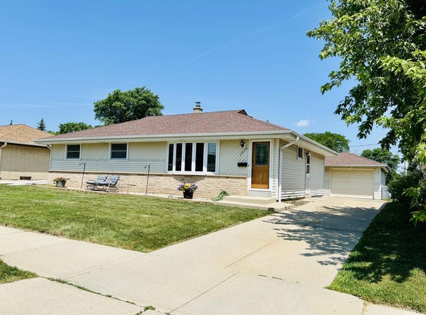 1510 W Klein Ave, Milwaukee, WI 53221